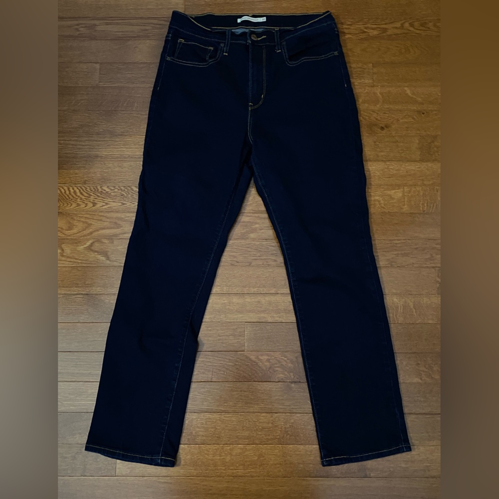 Levi’s 724 High Rise Straight Women’s Jeans Stretch Dark Blue Wash Size 30